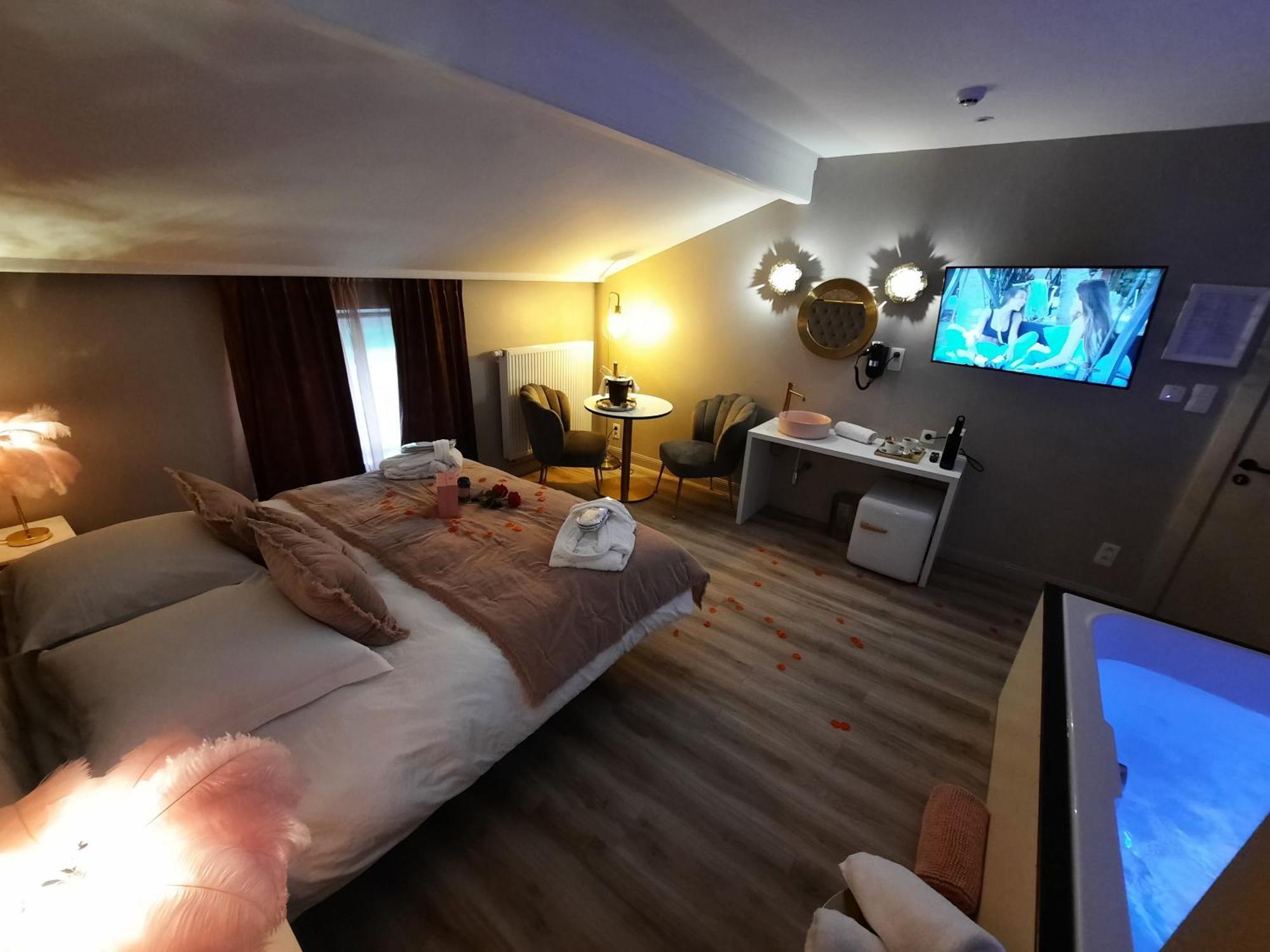 Hotel Mademoiselle Liege Ngoại thất bức ảnh