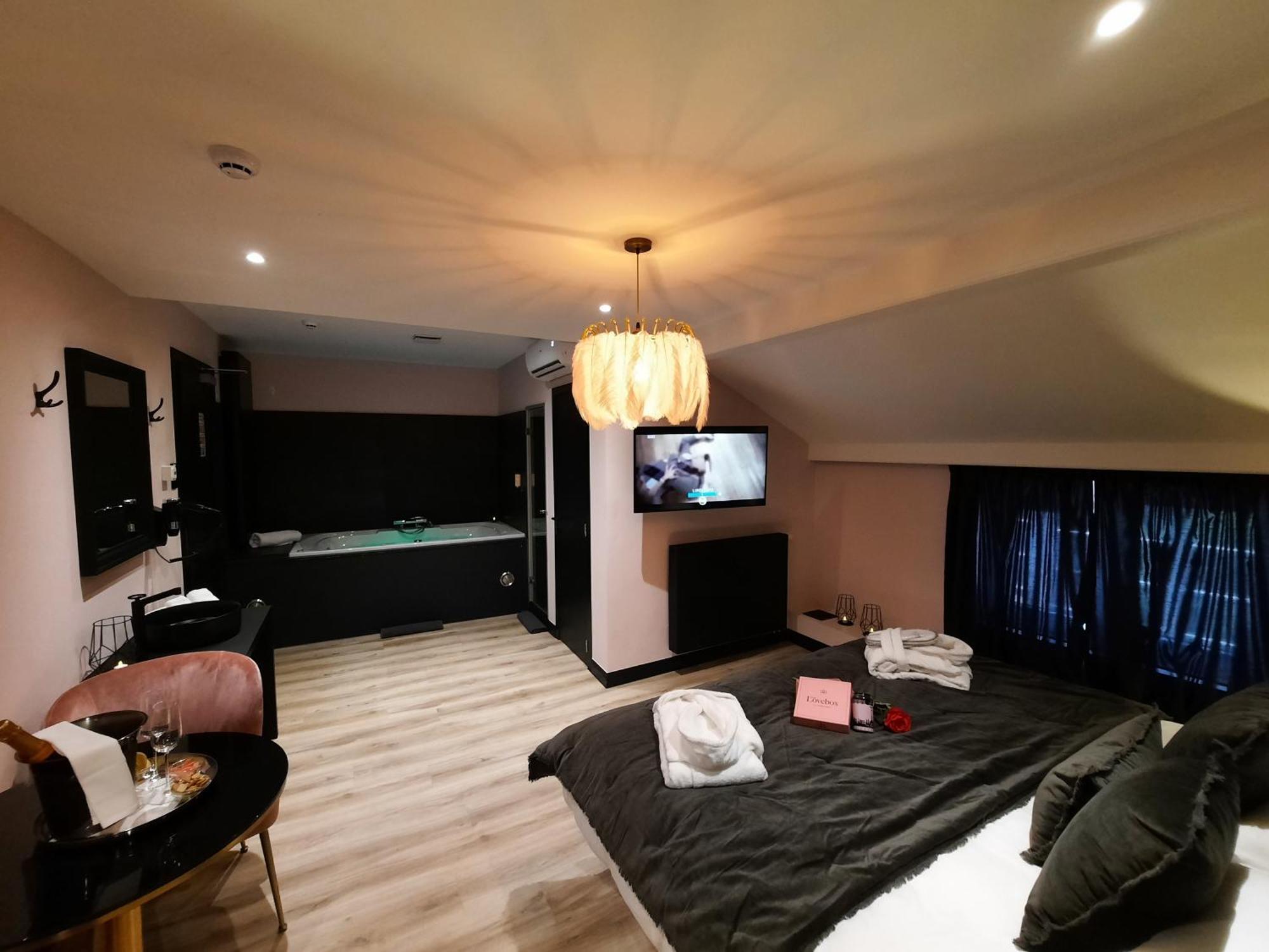Hotel Mademoiselle Liege Ngoại thất bức ảnh