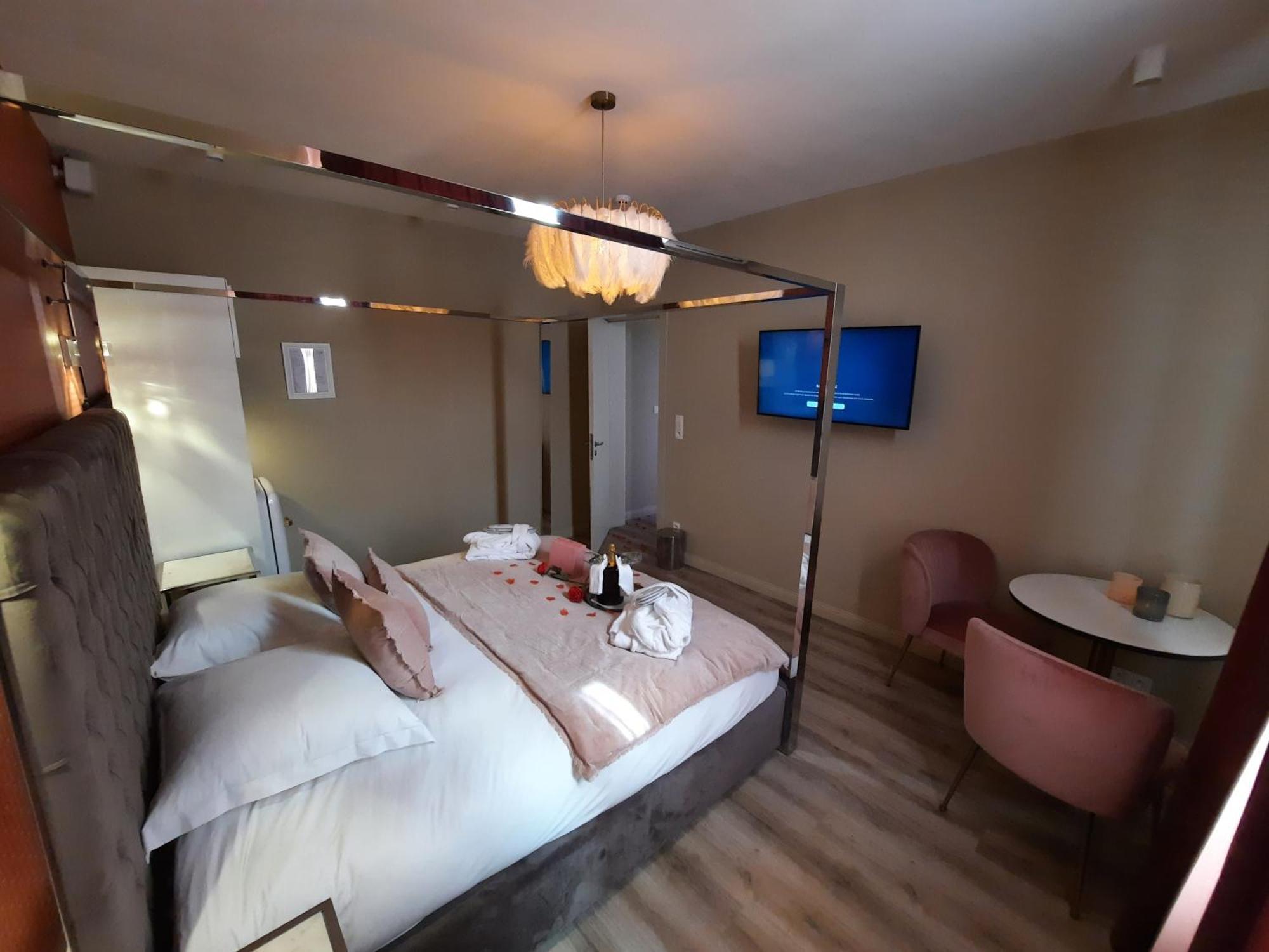 Hotel Mademoiselle Liege Ngoại thất bức ảnh