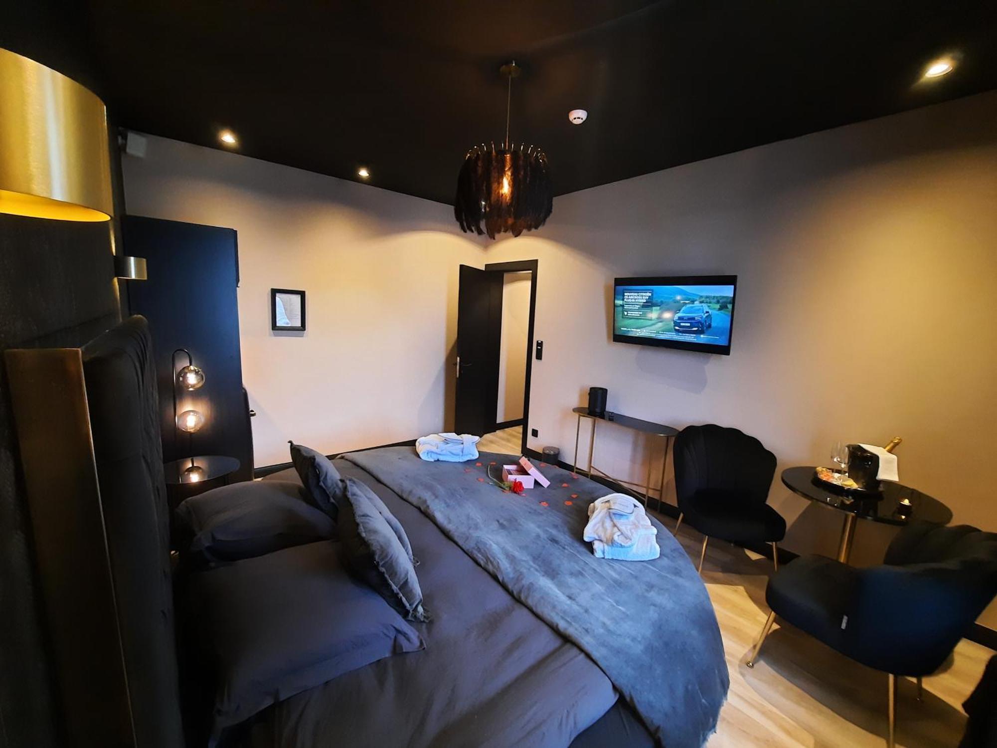 Hotel Mademoiselle Liege Ngoại thất bức ảnh